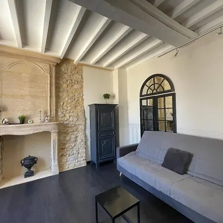 Apartamento Duplex Ou Plain Pied Confort Plein Centre Proche Commerces, Restaurants, Avec Terrasse Privative Ou Jardin Commun Aménagé Clos, Parking Gratuit à Proximité, Proche Plages Du Débarquement *