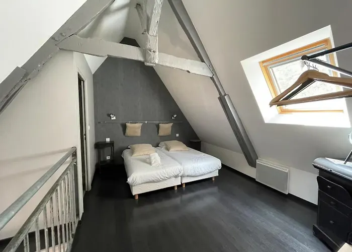 Duplex Ou Plain Pied Confort Plein Centre Proche Commerces, Restaurants, Avec Terrasse Privative Ou Jardin Commun Aménagé Clos, Parking Gratuit à Proximité, Proche Plages Du Débarquement *