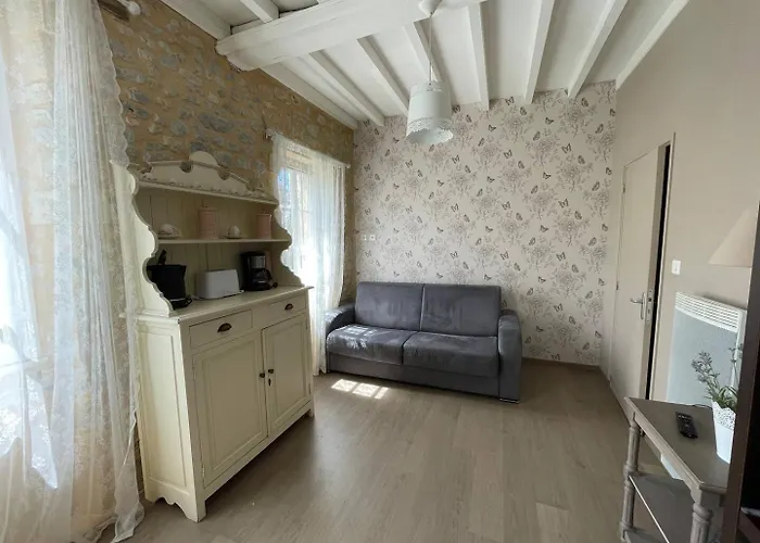 Duplex Ou Plain Pied Confort Plein Centre Proche Commerces, Restaurants, Avec Terrasse Privative Ou Jardin Commun Aménagé Clos, Parking Gratuit à Proximité, Proche Plages Du Débarquement Appartamento *