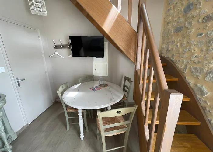 Duplex Ou Plain Pied Confort Plein Centre Proche Commerces, Restaurants, Avec Terrasse Privative Ou Jardin Commun Aménagé Clos, Parking Gratuit à Proximité, Proche Plages Du Débarquement Appartamento *