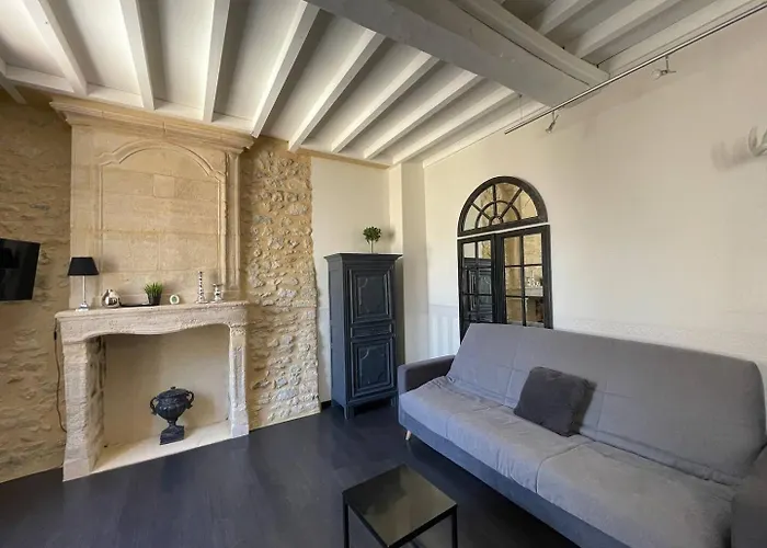 Appartamento Duplex Ou Plain Pied Confort Plein Centre Proche Commerces, Restaurants, Avec Terrasse Privative Ou Jardin Commun Aménagé Clos, Parking Gratuit à Proximité, Proche Plages Du Débarquement *