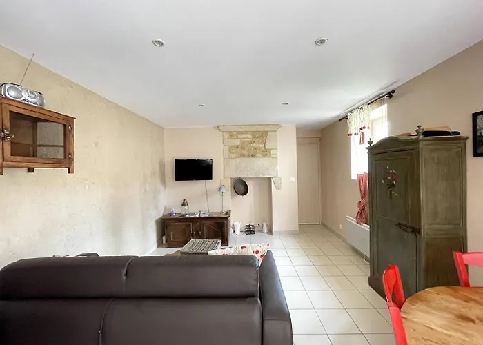 Duplex Ou Plain Pied Confort Plein Centre Proche Commerces, Restaurants, Avec Terrasse Privative Ou Jardin Commun Aménagé Clos, Parking Gratuit à Proximité, Proche Plages Du Débarquement *