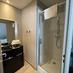 Διαμέρισμα Duplex Ou Plain Pied Confort Plein Centre Proche Commerces, Restaurants, Avec Terrasse Privative Ou Jardin Commun Amenage Clos, Parking Gratuit A Proximite, Proche Plages Du Debarquement *
