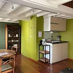 Διαμέρισμα Duplex Ou Plain Pied Confort Plein Centre Proche Commerces, Restaurants, Avec Terrasse Privative Ou Jardin Commun Amenage Clos, Parking Gratuit A Proximite, Proche Plages Du Debarquement