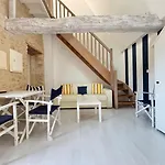 Duplex Ou Plain Pied Confort Plein Centre Proche Commerces, Restaurants, Avec Terrasse Privative Ou Jardin Commun Amenage Clos, Parking Gratuit A Proximite, Proche Plages Du Debarquement Διαμέρισμα