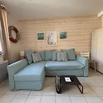 Duplex Ou Plain Pied Confort Plein Centre Proche Commerces, Restaurants, Avec Terrasse Privative Ou Jardin Commun Amenage Clos, Parking Gratuit A Proximite, Proche Plages Du Debarquement Διαμέρισμα *