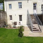 Duplex Ou Plain Pied Confort Plein Centre Proche Commerces, Restaurants, Avec Terrasse Privative Ou Jardin Commun Amenage Clos, Parking Gratuit A Proximite, Proche Plages Du Debarquement Μπαγιέ