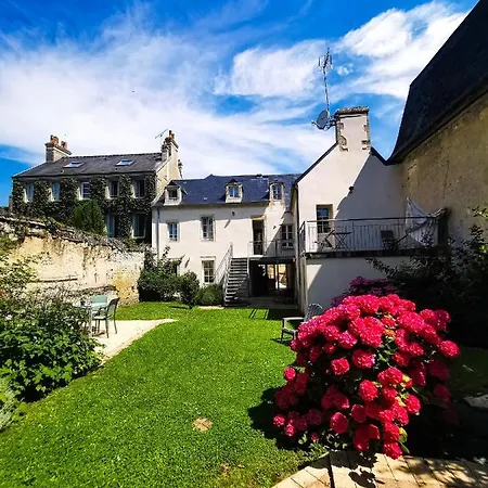 Apartment Duplex Ou Plain Pied Confort Plein Centre Proche Commerces, Restaurants, Avec Terrasse Privative Ou Jardin Commun Amenage Clos, Parking Gratuit A Proximite, Proche Plages Du Debarquement *