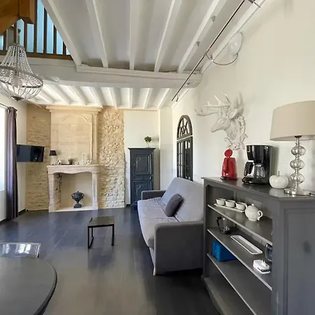 Duplex Ou Plain Pied Confort Plein Centre Proche Commerces, Restaurants, Avec Terrasse Privative Ou Jardin Commun Amenage Clos, Parking Gratuit A Proximite, Proche Plages Du Debarquement * Bayeux