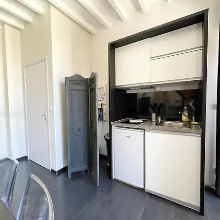 Lejlighed Duplex Ou Plain Pied Confort Plein Centre Proche Commerces, Restaurants, Avec Terrasse Privative Ou Jardin Commun Amenage Clos, Parking Gratuit A Proximite, Proche Plages Du Debarquement Bayeux