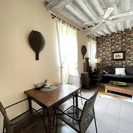Duplex Ou Plain Pied Confort Plein Centre Proche Commerces, Restaurants, Avec Terrasse Privative Ou Jardin Commun Amenage Clos, Parking Gratuit A Proximite, Proche Plages Du Debarquement Lejlighed Bayeux