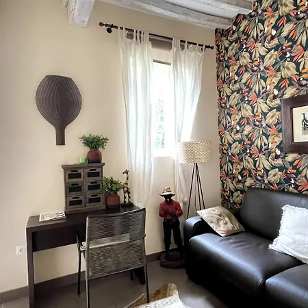 Duplex Ou Plain Pied Confort Plein Centre Proche Commerces, Restaurants, Avec Terrasse Privative Ou Jardin Commun Amenage Clos, Parking Gratuit A Proximite, Proche Plages Du Debarquement דירה באיו