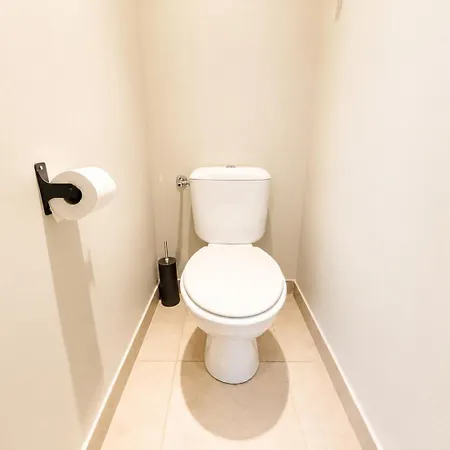 Duplex Ou Plain Pied Confort Plein Centre Proche Commerces, Restaurants, Avec Terrasse Privative Ou Jardin Commun Amenage Clos, Parking Gratuit A Proximite, Proche Plages Du Debarquement Apartment *