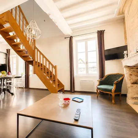 Apartment Duplex Ou Plain Pied Confort Plein Centre Proche Commerces, Restaurants, Avec Terrasse Privative Ou Jardin Commun Amenage Clos, Parking Gratuit A Proximite, Proche Plages Du Debarquement Bayeux