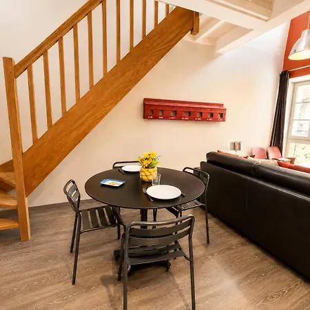 Duplex Ou Plain Pied Confort Plein Centre Proche Commerces, Restaurants, Avec Terrasse Privative Ou Jardin Commun Amenage Clos, Parking Gratuit A Proximite, Proche Plages Du Debarquement *