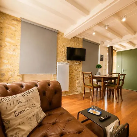 Duplex Ou Plain Pied Confort Plein Centre Proche Commerces, Restaurants, Avec Terrasse Privative Ou Jardin Commun Amenage Clos, Parking Gratuit A Proximite, Proche Plages Du Debarquement Bayeux