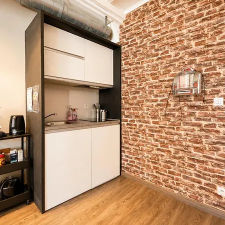 Duplex Ou Plain Pied Confort Plein Centre Proche Commerces, Restaurants, Avec Terrasse Privative Ou Jardin Commun Amenage Clos, Parking Gratuit A Proximite, Proche Plages Du Debarquement Apartman