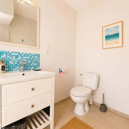 Duplex Ou Plain Pied Confort Plein Centre Proche Commerces, Restaurants, Avec Terrasse Privative Ou Jardin Commun Amenage Clos, Parking Gratuit A Proximite, Proche Plages Du Debarquement 公寓 *