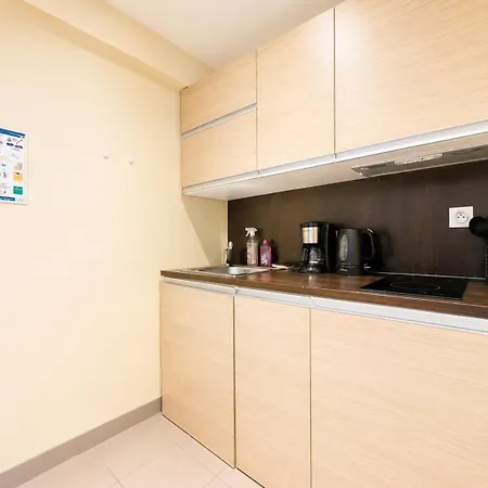 Duplex Ou Plain Pied Confort Plein Centre Proche Commerces, Restaurants, Avec Terrasse Privative Ou Jardin Commun Amenage Clos, Parking Gratuit A Proximite, Proche Plages Du Debarquement Bayeux