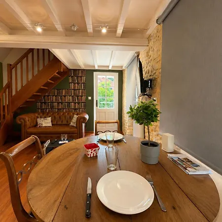 Duplex Ou Plain Pied Confort Plein Centre Proche Commerces, Restaurants, Avec Terrasse Privative Ou Jardin Commun Amenage Clos, Parking Gratuit A Proximite, Proche Plages Du Debarquement Apartman Bayeux