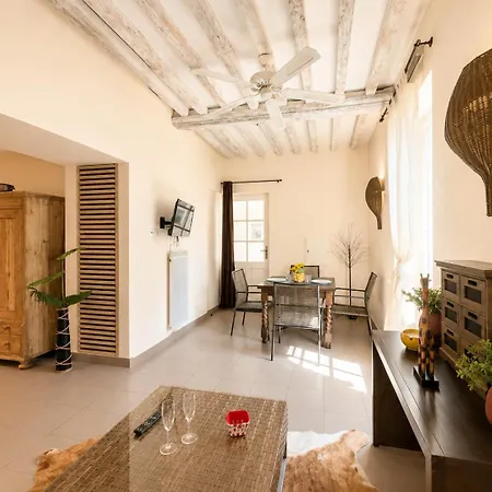Duplex Ou Plain Pied Confort Plein Centre Proche Commerces, Restaurants, Avec Terrasse Privative Ou Jardin Commun Amenage Clos, Parking Gratuit A Proximite, Proche Plages Du Debarquement *