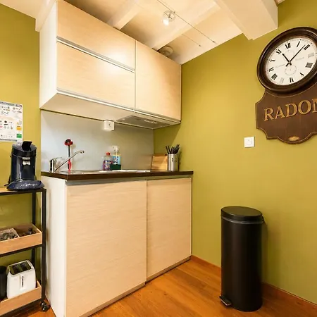 Duplex Ou Plain Pied Confort Plein Centre Proche Commerces, Restaurants, Avec Terrasse Privative Ou Jardin Commun Amenage Clos, Parking Gratuit A Proximite, Proche Plages Du Debarquement * Bayeux