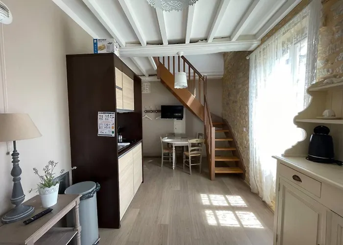 Duplex Ou Plain Pied Confort Plein Centre Proche Commerces, Restaurants, Avec Terrasse Privative Ou Jardin Commun Aménagé Clos, Parking Gratuit à Proximité, Proche Plages Du Débarquement Apartamento Bayeux